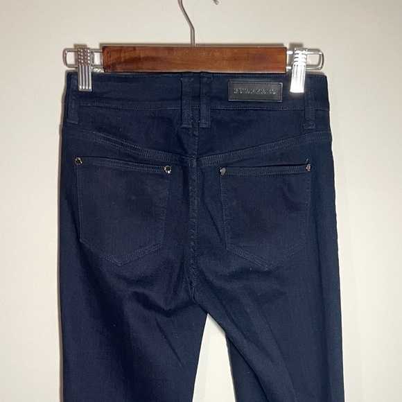 BURBERRY Dark Wash fit and flared Jeans - Picture 6 of 14